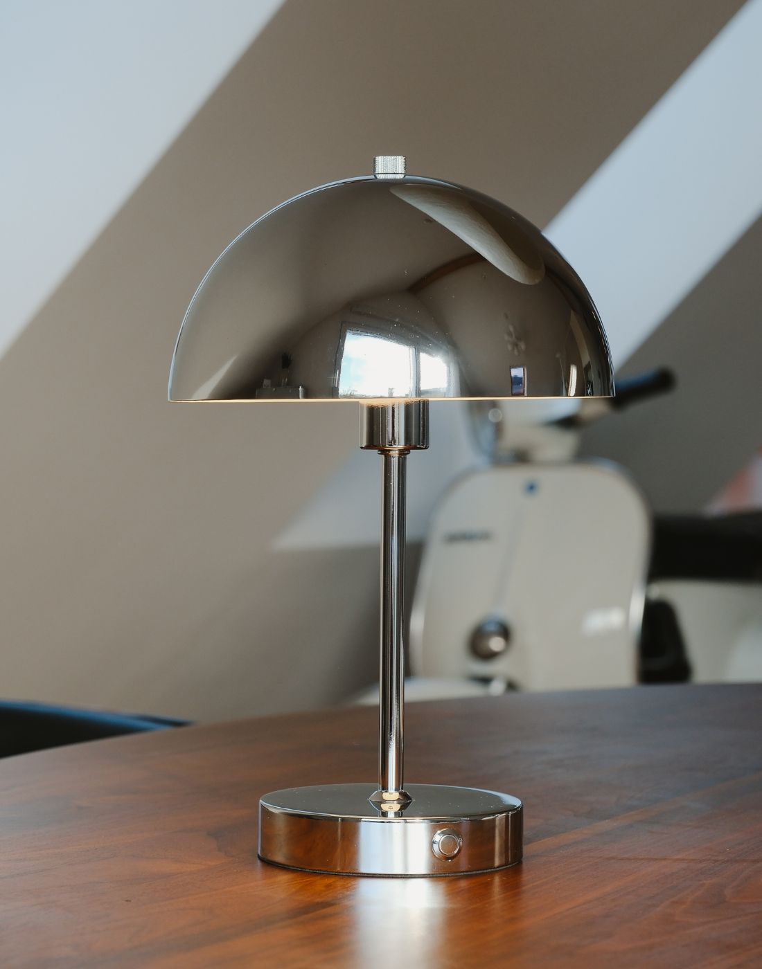 Lampe de table sans fil en chrome 'Der Leuchtturm'