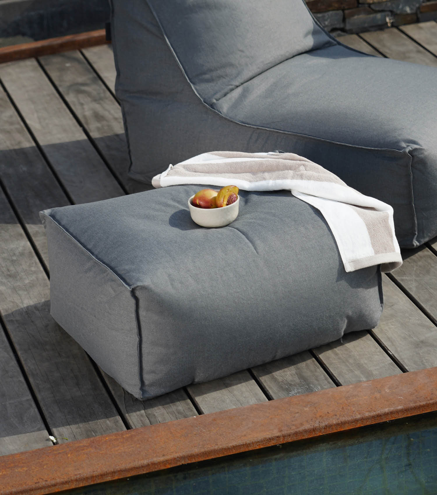 Pouf d'extérieur repose-pieds carré 'Der Ruhepouf' coussin de sol gris