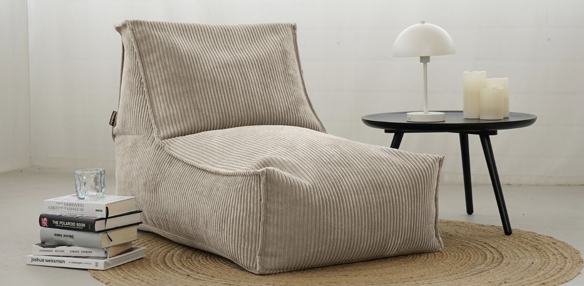 Pouf en velours côtelé mokebo