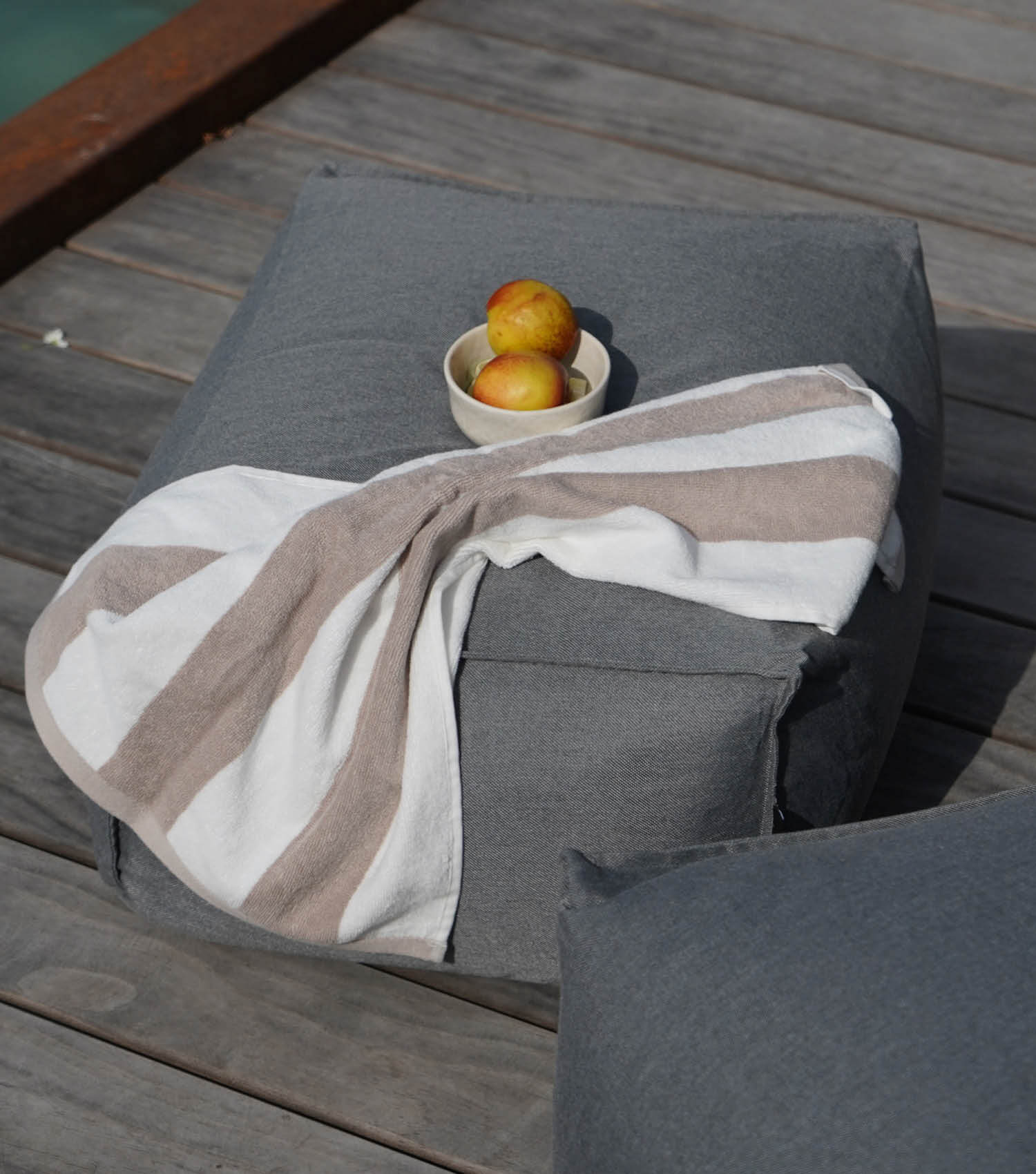 Pouf d'extérieur carré repose-pieds coussin de sol 'Der Ruhepouf' tabouret eckig