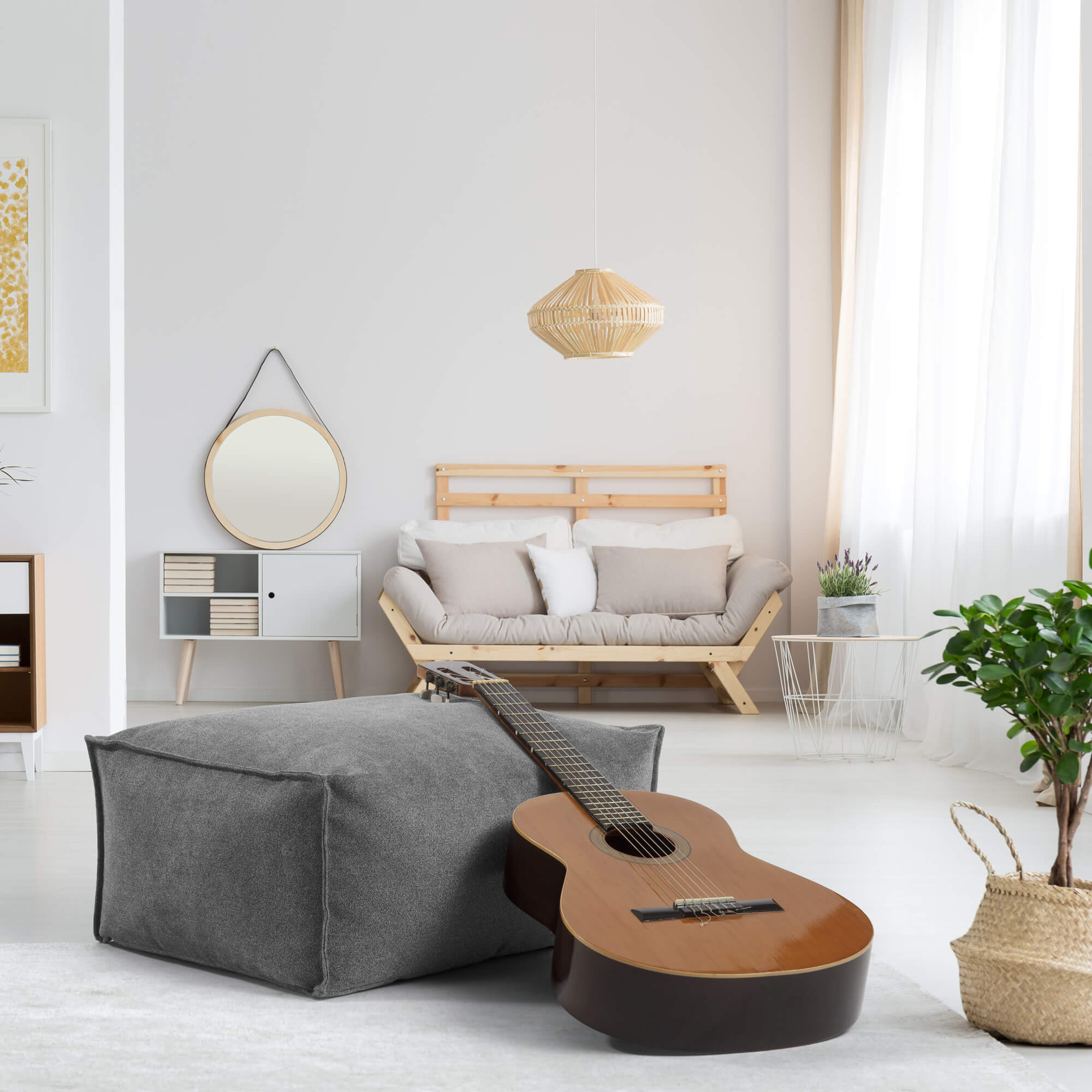 Pouf d'intérieur carré en 'Der Ruhestifter' pour usage au sol ou comme repose-pieds