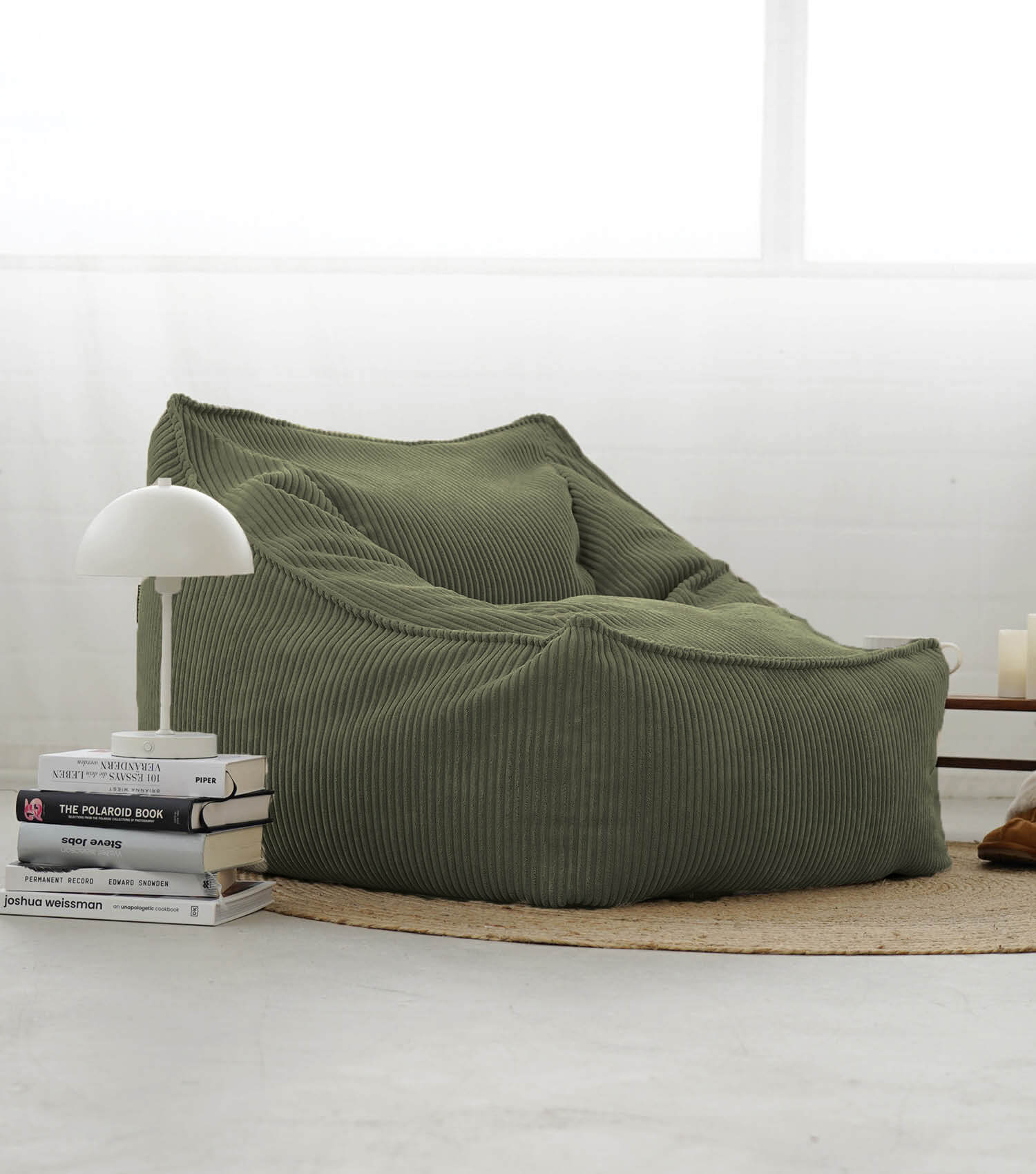Fauteuil Cord XXL pouf de lecture avec accoudoirs, coloris olive