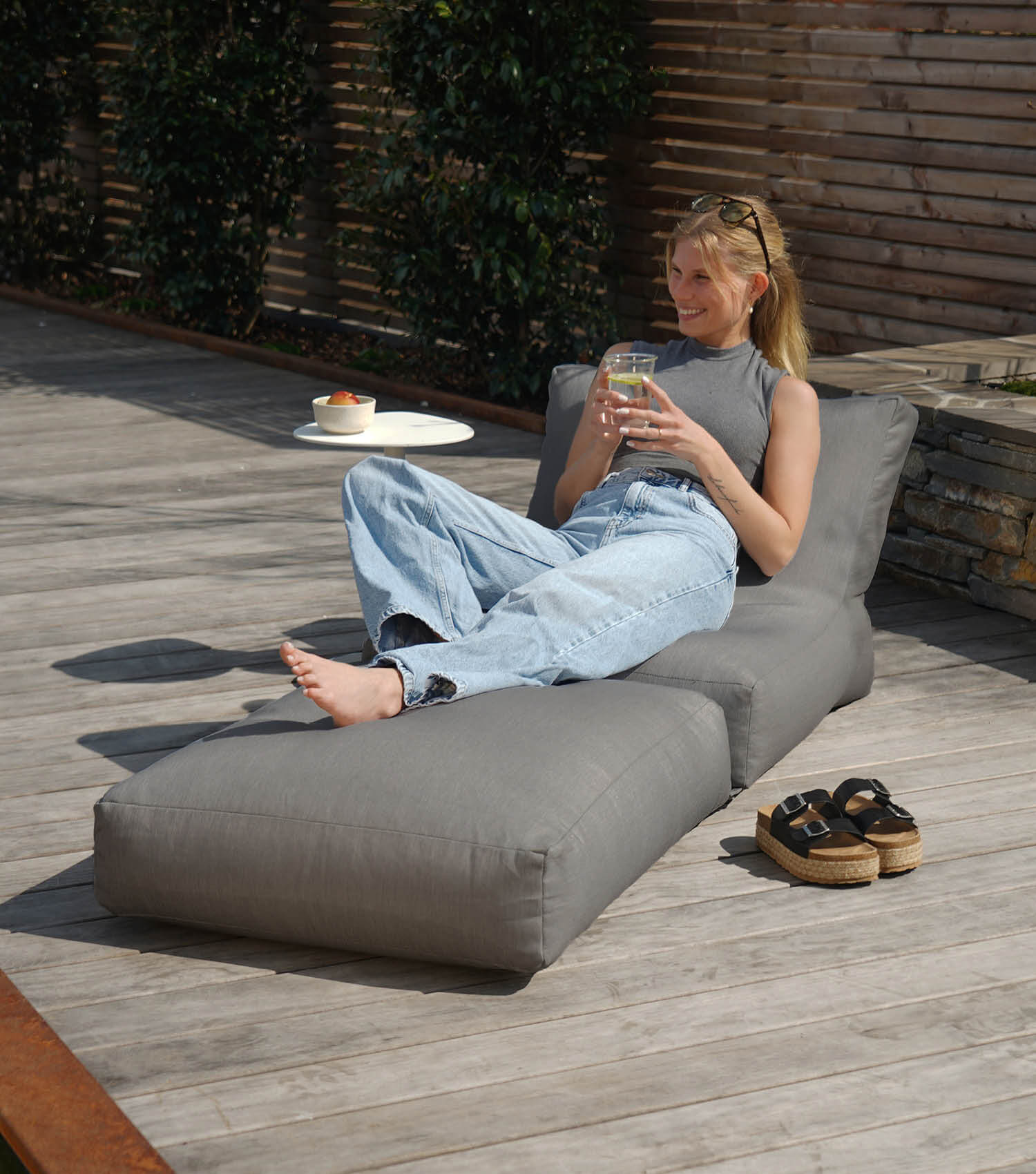 Pouf de sol bean bag anthracite pour la détente