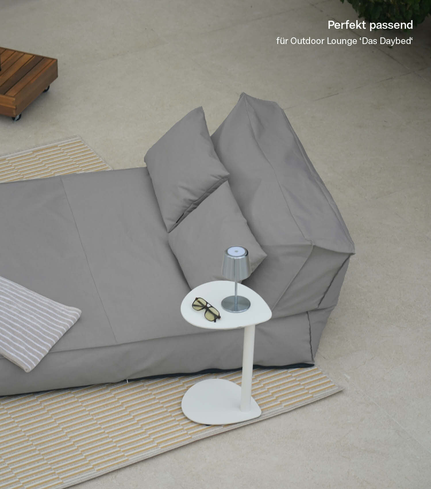 Coussin d'extérieur résistant aux intempéries avec housse et garnissage 